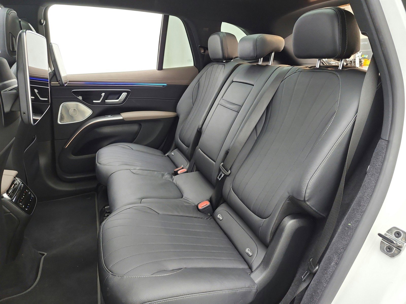 Used 2023 Mercedes-Benz EQS 580 4MATIC SUV image 15