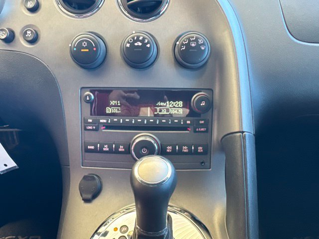 Used 2008 Pontiac Solstice GXP w/ Premium Package RWD image 17