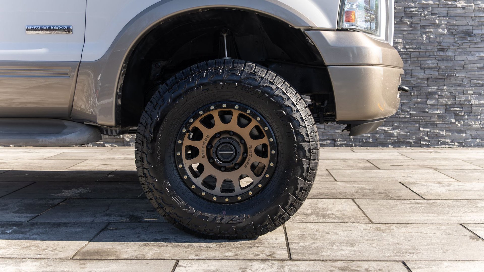 Used 2005 Ford Excursion Eddie Bauer image 18