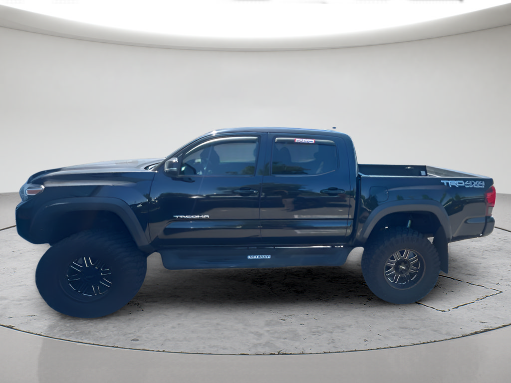 Used 2019 Toyota Tacoma TRD Off-Road w/ Technology Package AWD/4WD image 2