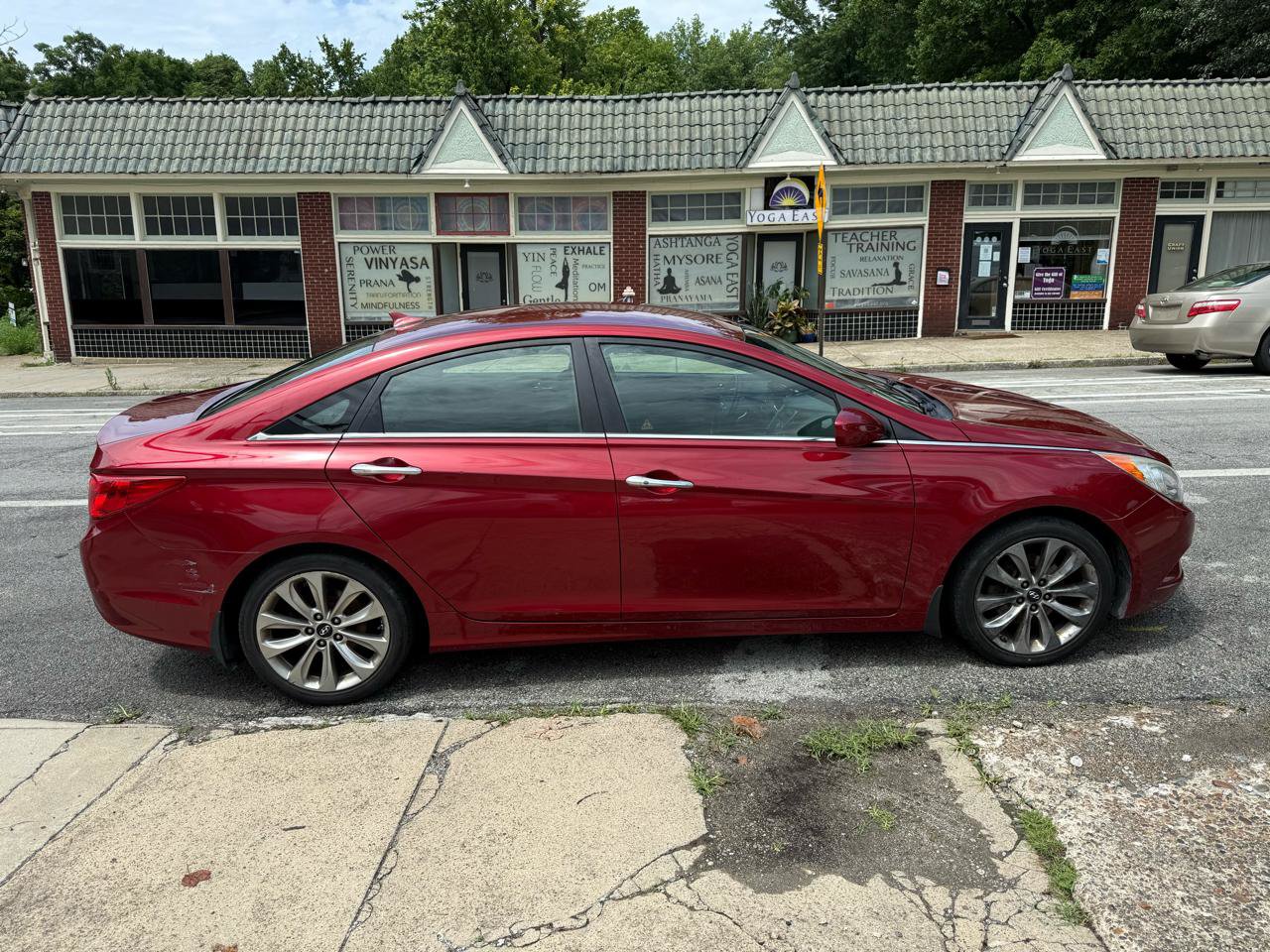 Used 2011 Hyundai Sonata SE FWD image 6