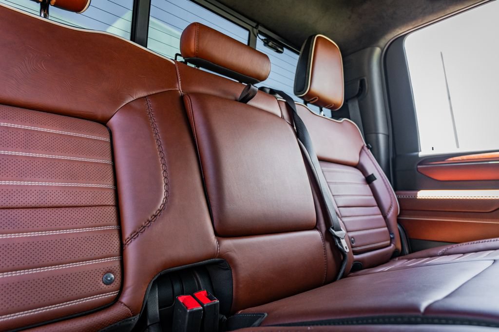Used 2024 GMC Sierra 3500 Denali Ultimate AWD/4WD image 52