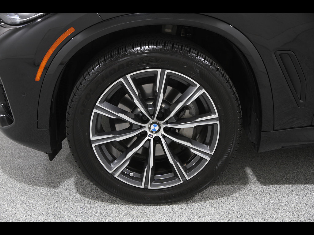 Used 2019 BMW X5 xDrive40i w/ M Sport Package AWD/4WD image 22
