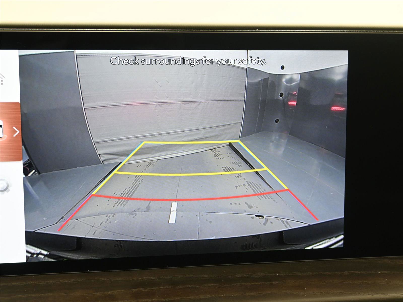 Used 2025 Genesis GV80 2.5T Select image 12