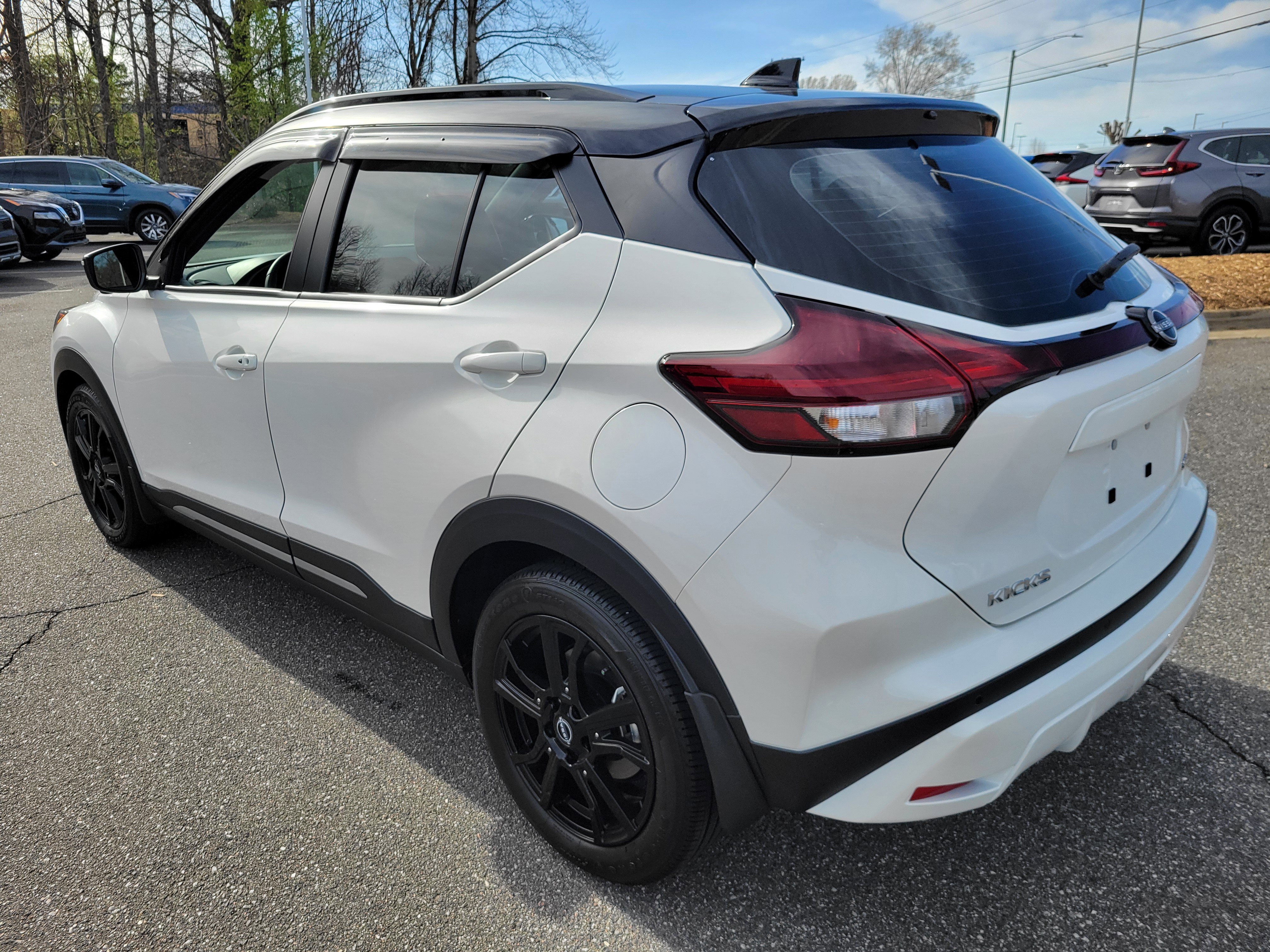 Certified 2023 Nissan Kicks SR w/ SR Premium Package image 6