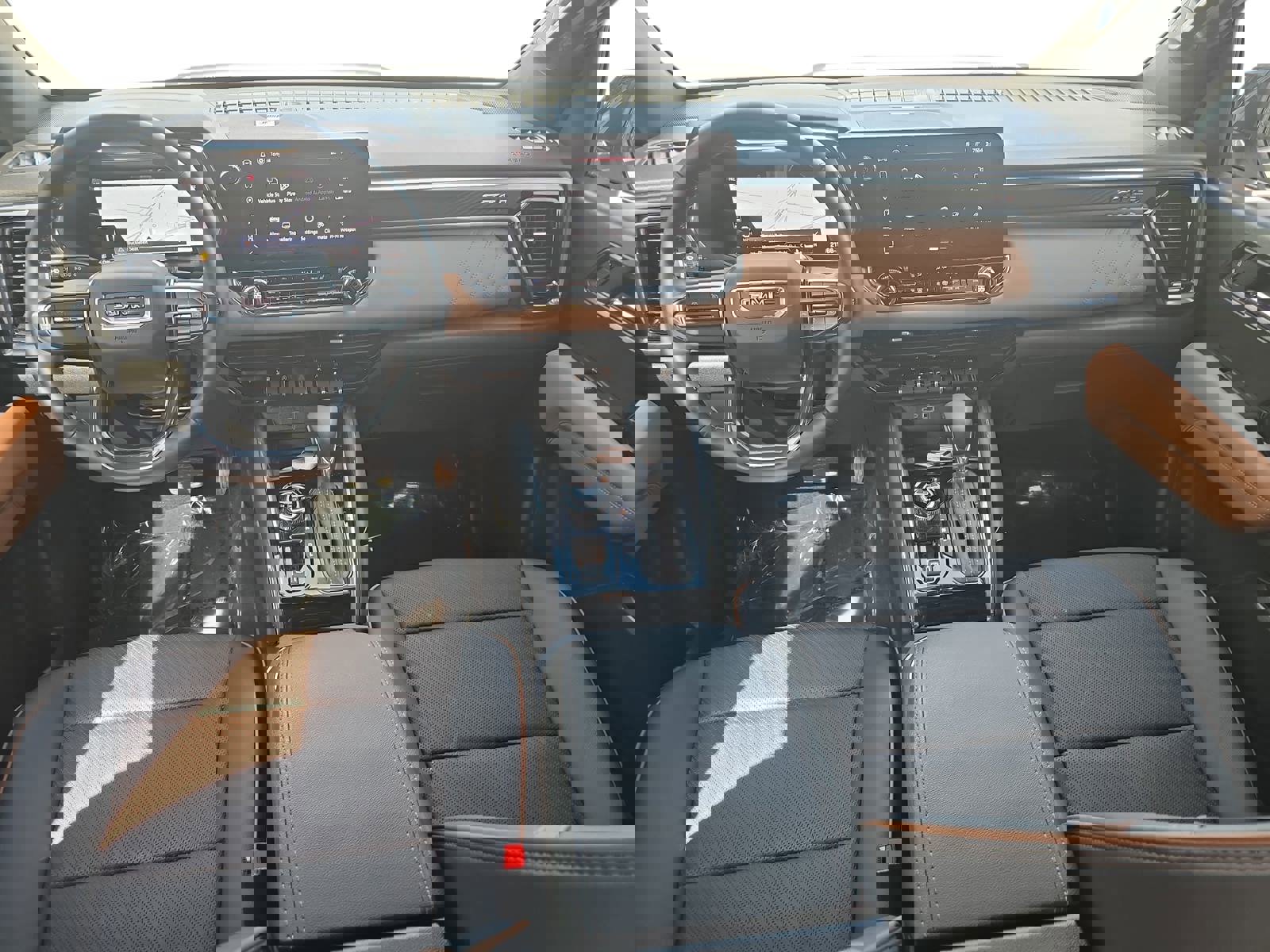 Used 2025 GMC Canyon AT4 w/ Nightfall Edition image 9