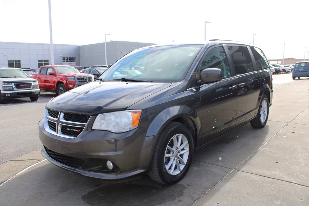 Used 2019 Dodge Grand Caravan SXT image 3