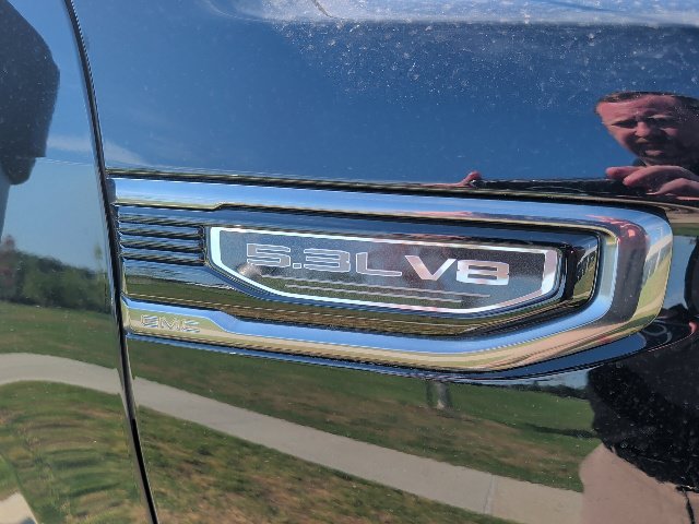 Used 2021 GMC Sierra 1500 AT4 w/ AT4 Value Package AWD/4WD image 9