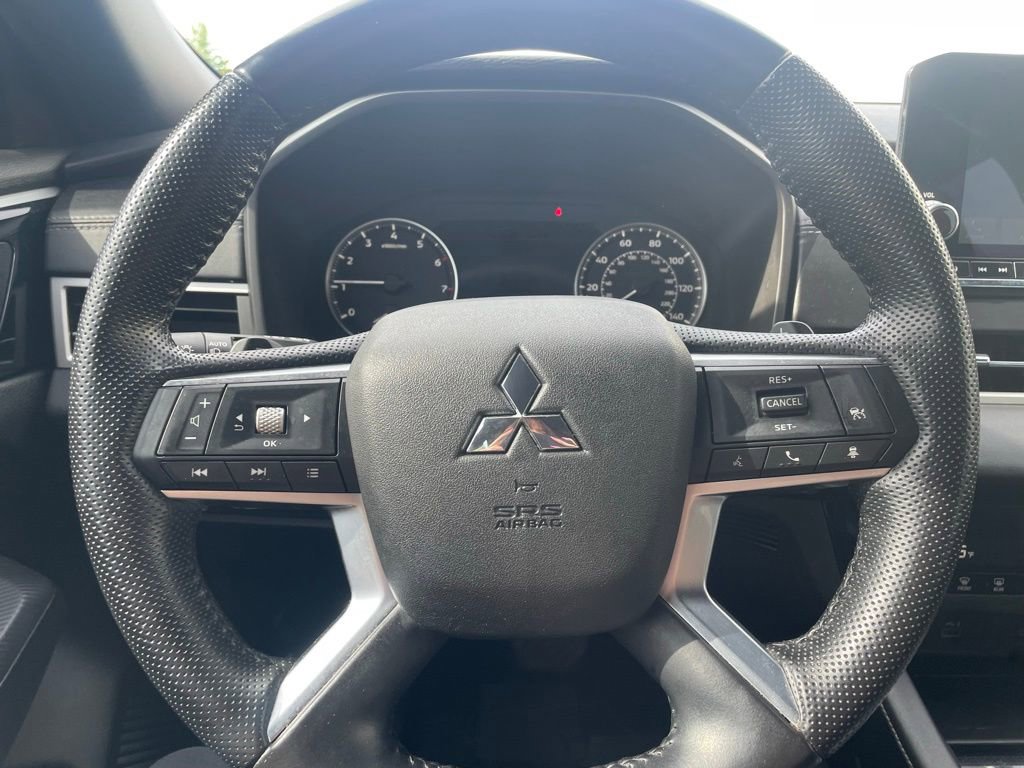 Used 2022 Mitsubishi Outlander SE FWD image 13