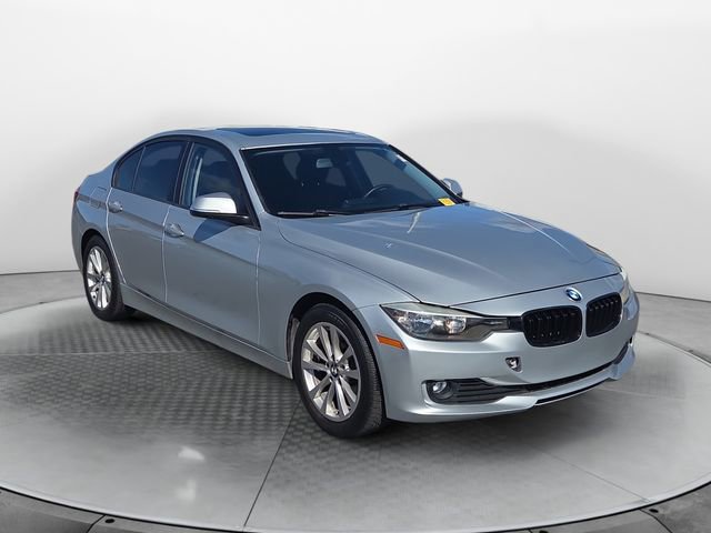 Used 2017 BMW 320i Sedan RWD image 7