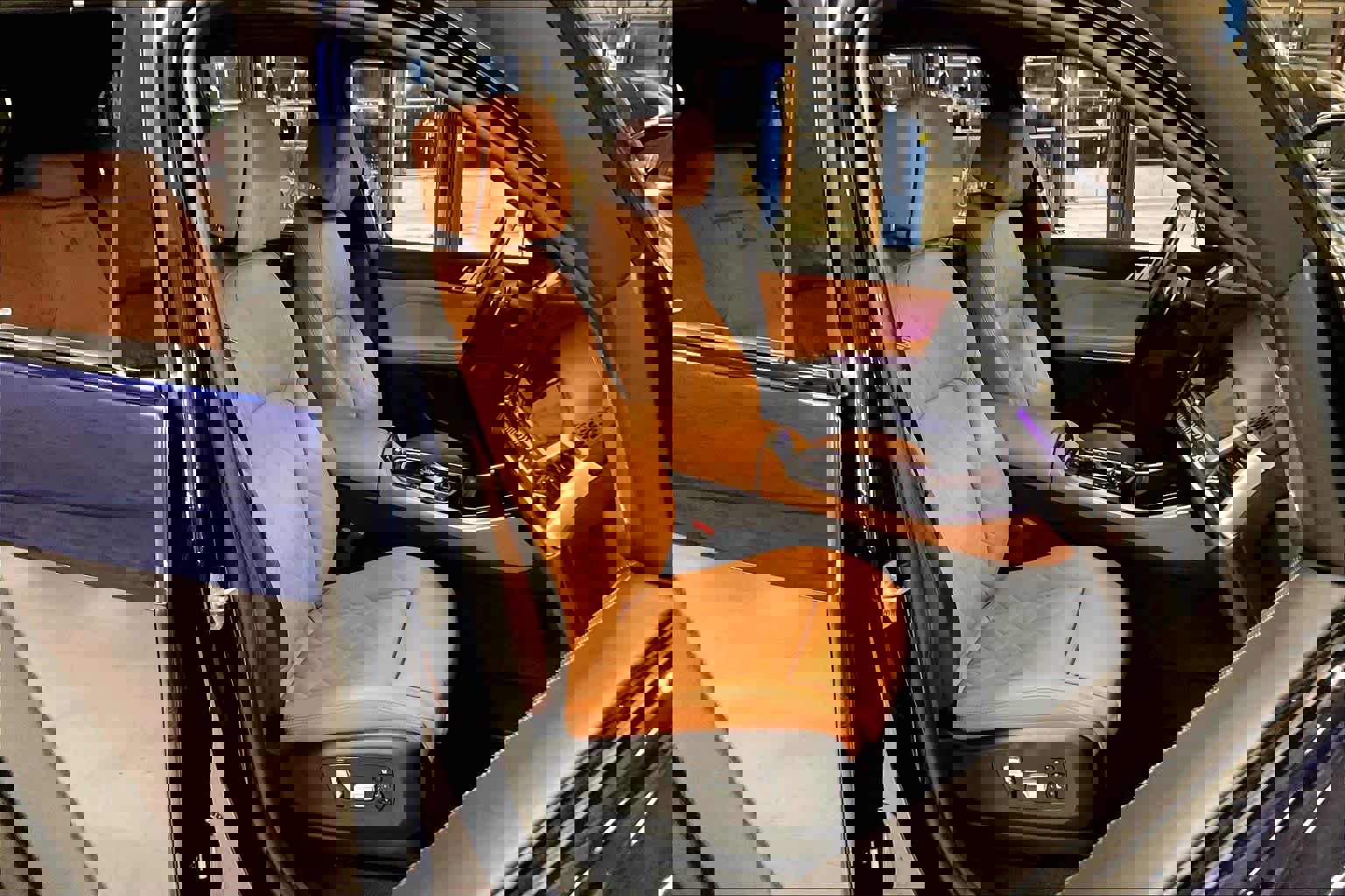 Used 2024 BMW X5 xDrive40i w/ Executive Package image 9