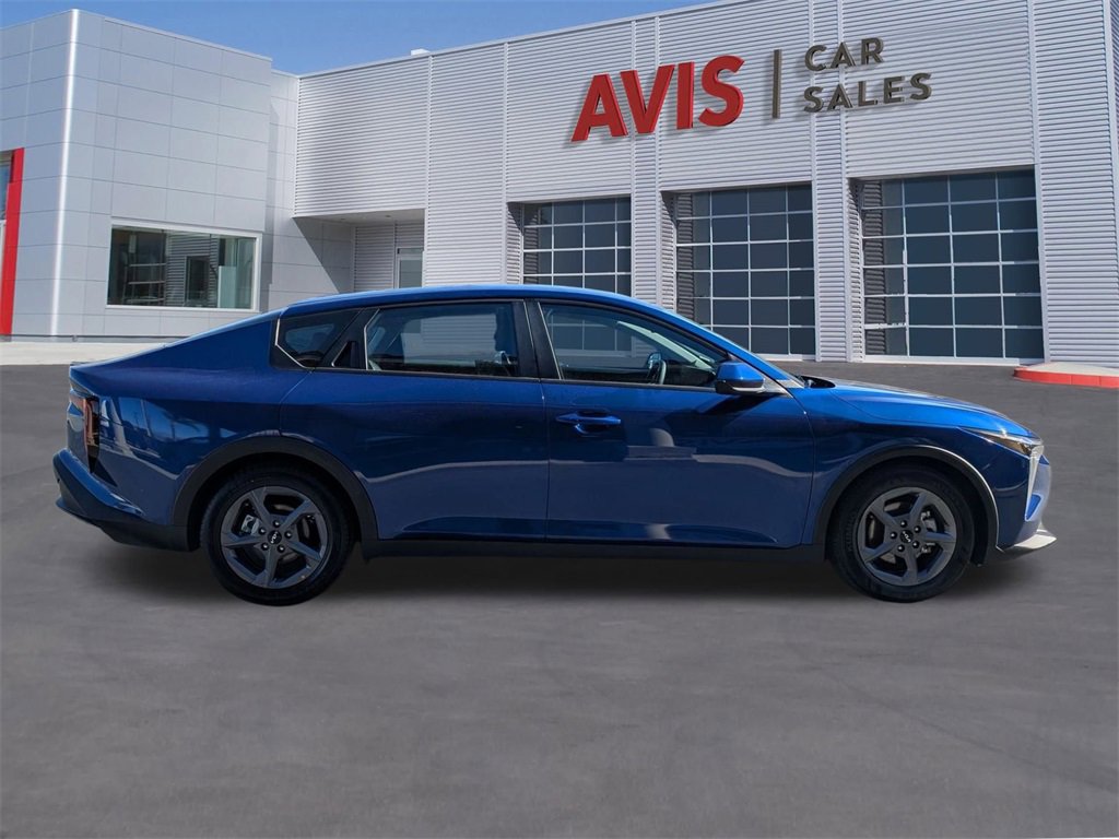 Used 2025 Kia K4 LXS image 5