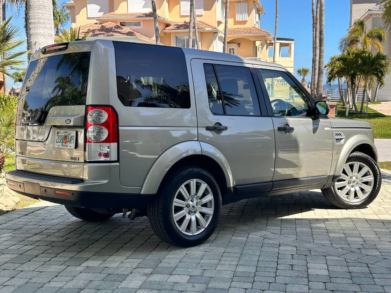 Used 2013 Land Rover LR4 HSE AWD/4WD image 5