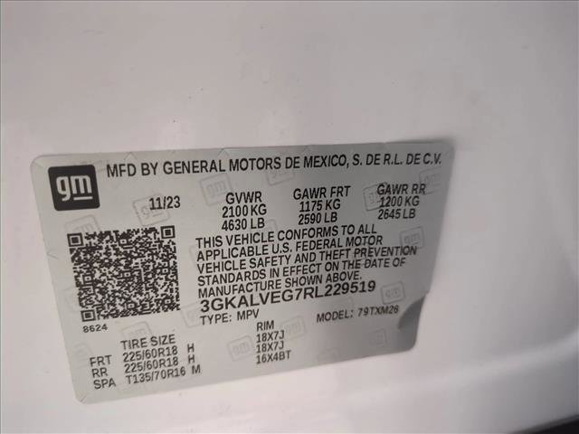 Used 2024 GMC Terrain SLT image 17