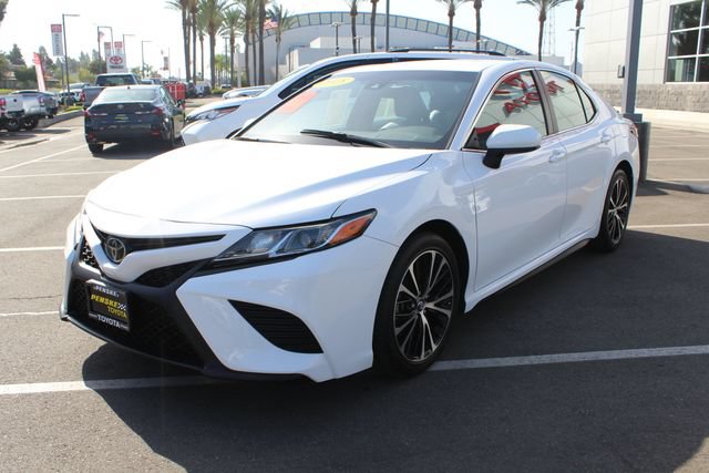 Used 2018 Toyota Camry SE FWD image 5