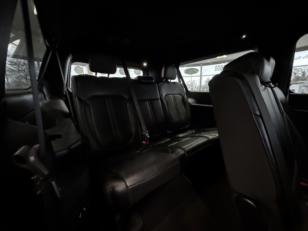 Used 2024 Jeep Wagoneer L Series III w/ Flexible Seating Group AWD/4WD image 38