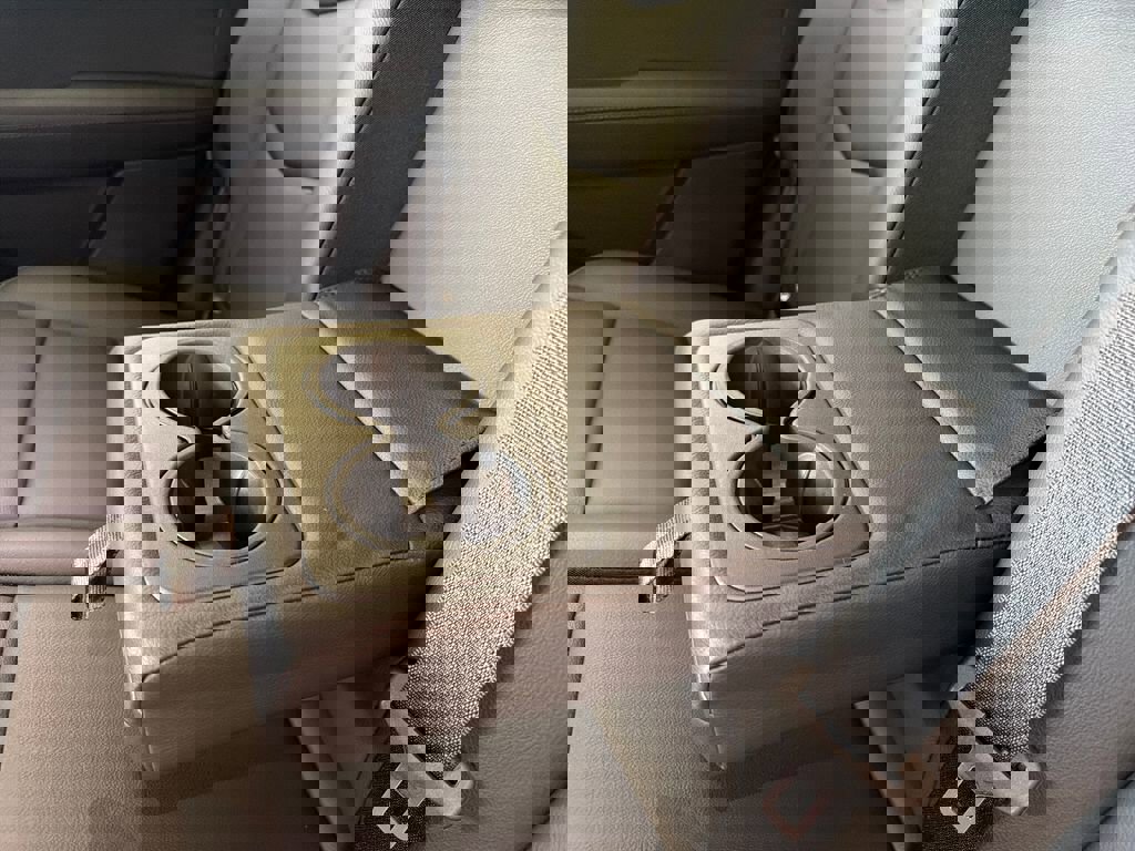 New 2026 Cadillac XT5 Luxury w/ LPO, Floor Liner Package AWD/4WD image 15