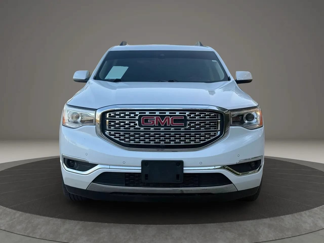 Used 2019 GMC Acadia Denali w/ Technology Package FWD image 10
