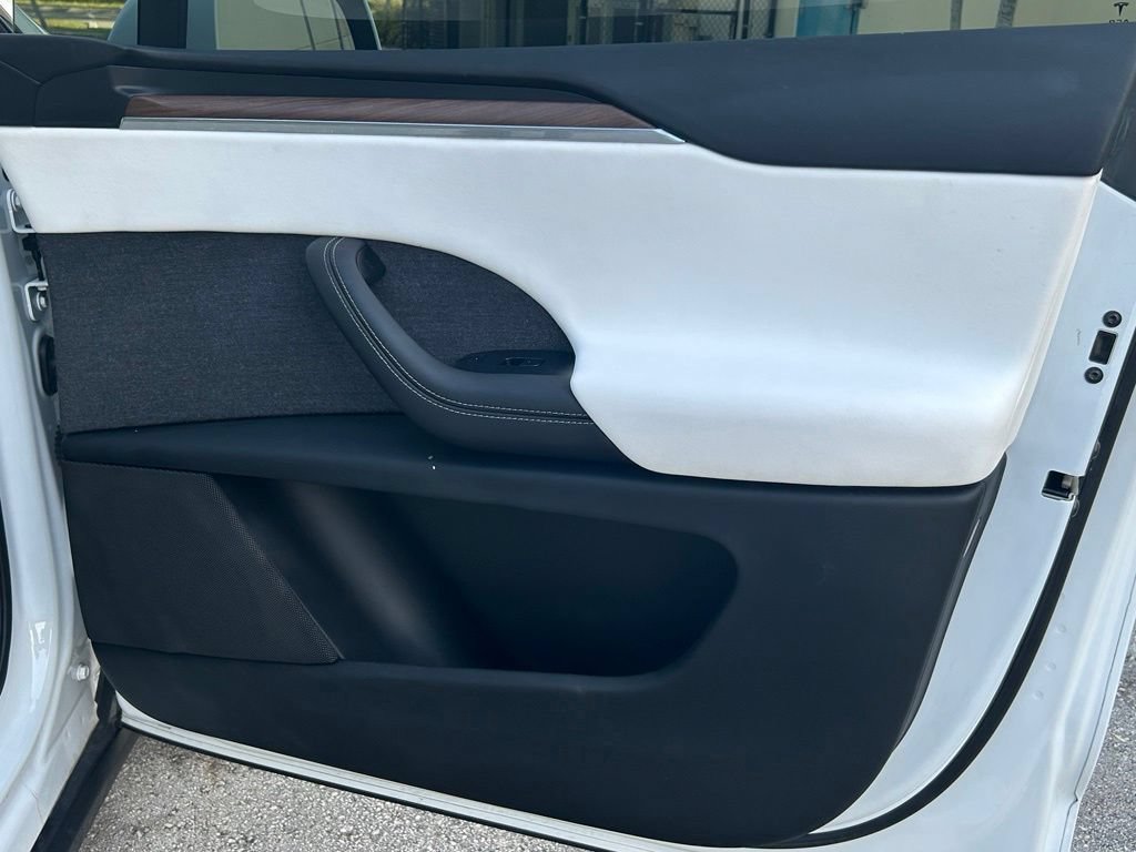 Used 2022 Tesla Model X AWD/4WD image 26