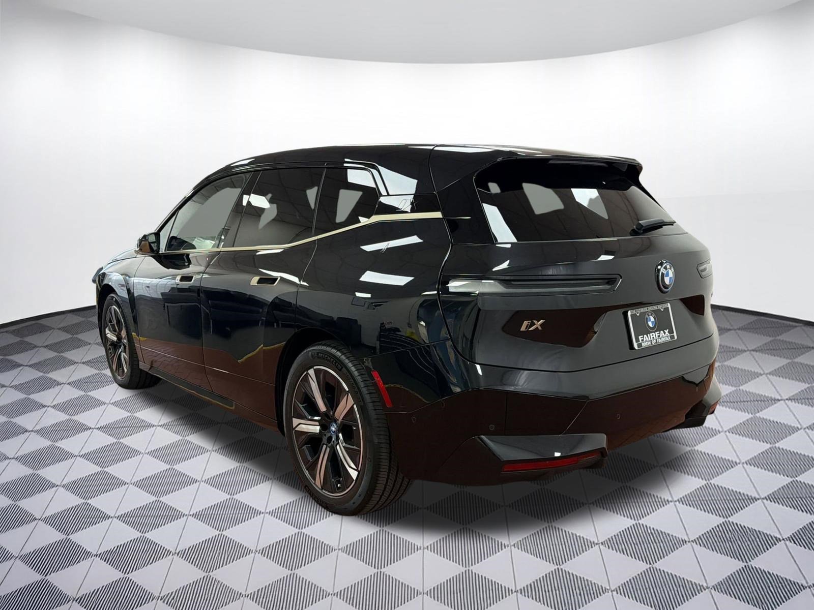 Certified 2023 BMW iX xDrive50 w/ Premium Package image 3