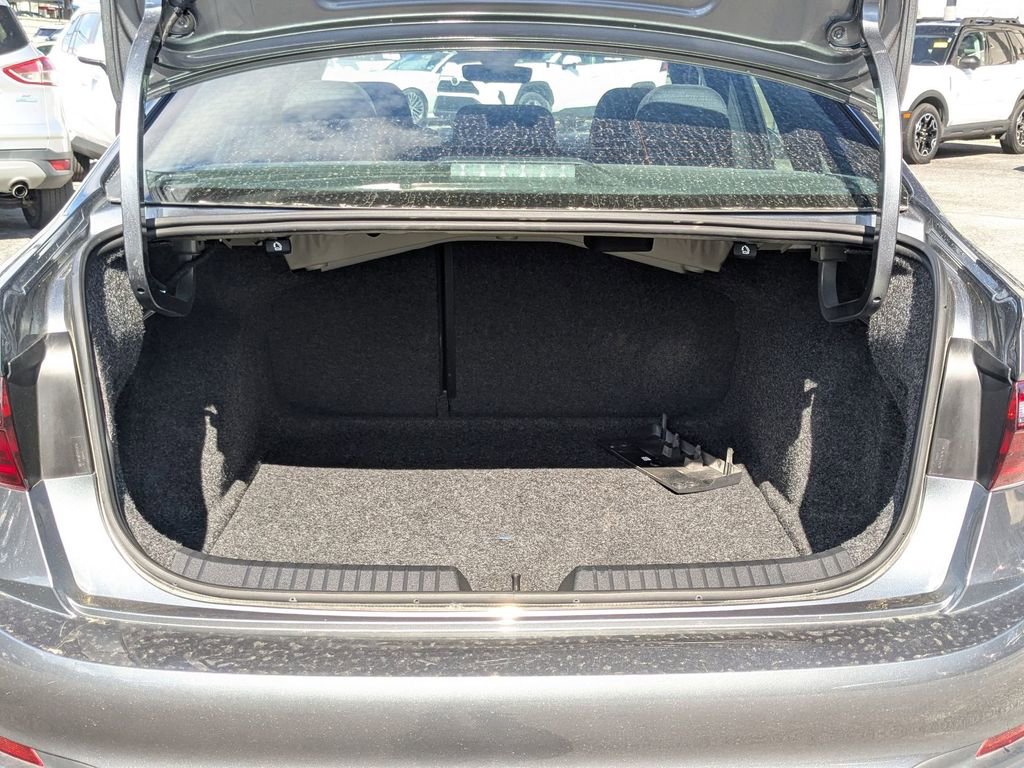 Used 2025 Volkswagen Jetta Sport image 28