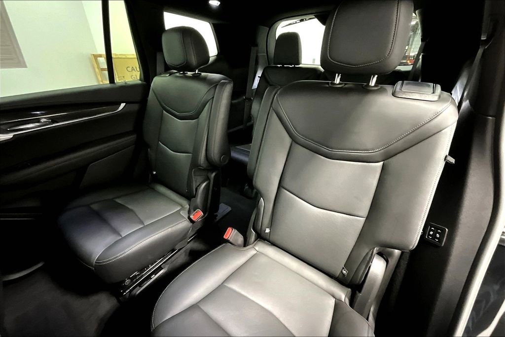 Used 2024 Cadillac XT6 Sport w/ Technology Package image 35