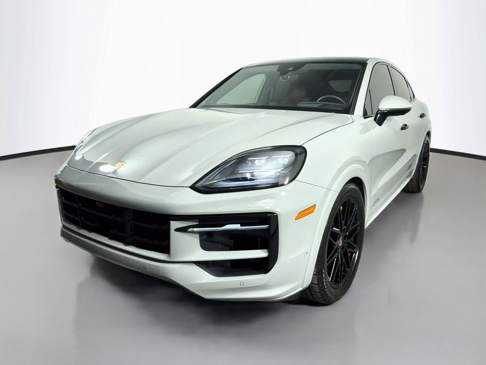 Used 2026 Porsche Cayenne GTS AWD/4WD image 1