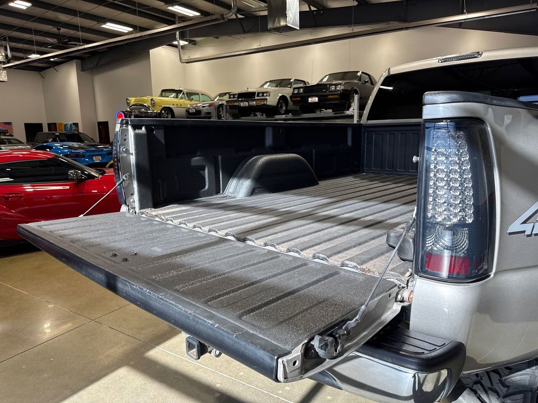 Used 2002 Chevrolet Silverado 3500 LT w/ Off-Road Skid Plate Pkg image 86