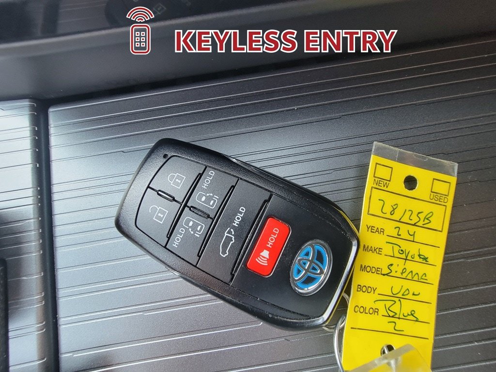 Certified 2024 Toyota Sienna XSE AWD/4WD image 35