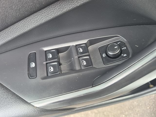 Used 2019 Volkswagen Jetta GLI FWD image 13