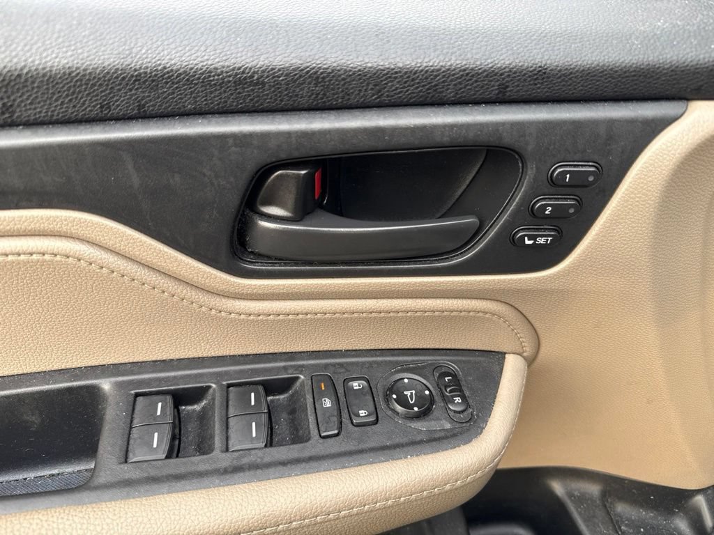 Used 2018 Honda Odyssey EX-L image 18