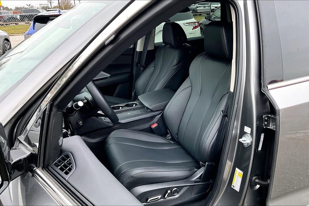 Used 2025 Acura MDX SH-AWD image 36