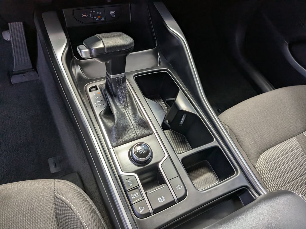 Certified 2025 Kia Sorento LX FWD image 26