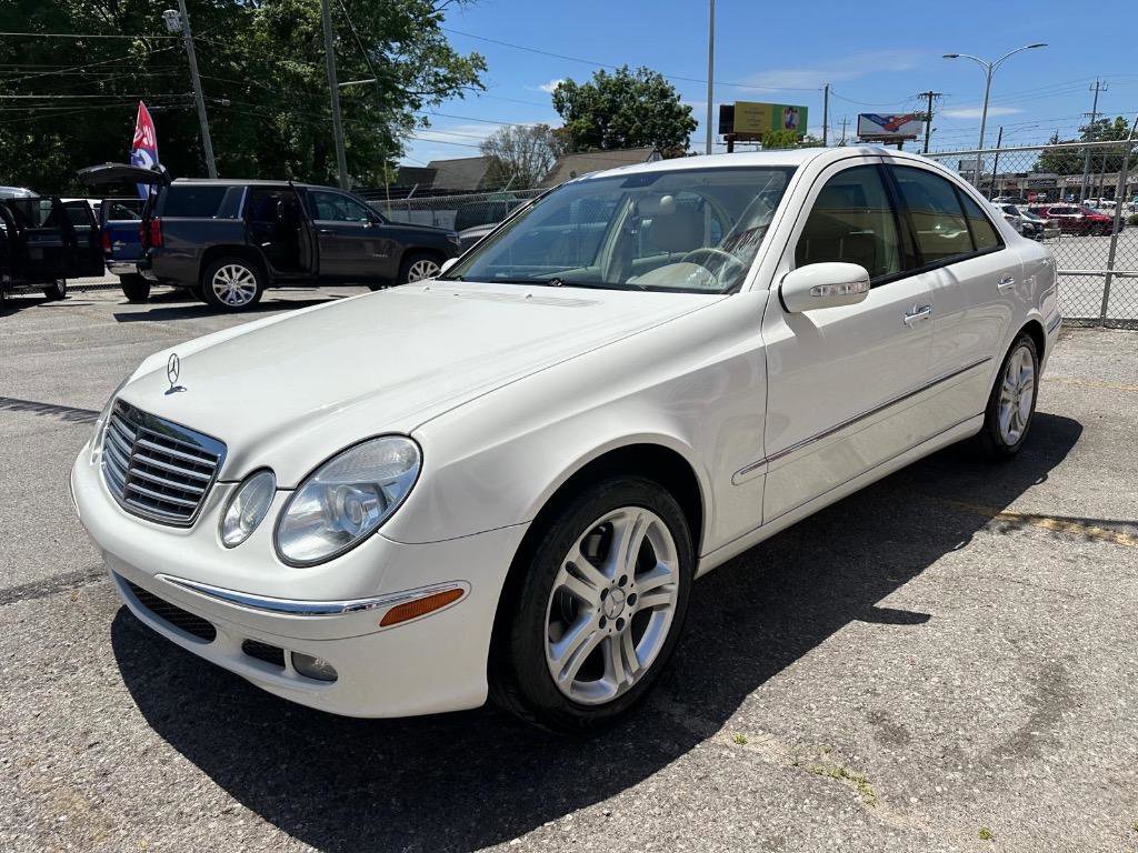 Used 2006 Mercedes-Benz E 350 Sedan image 4