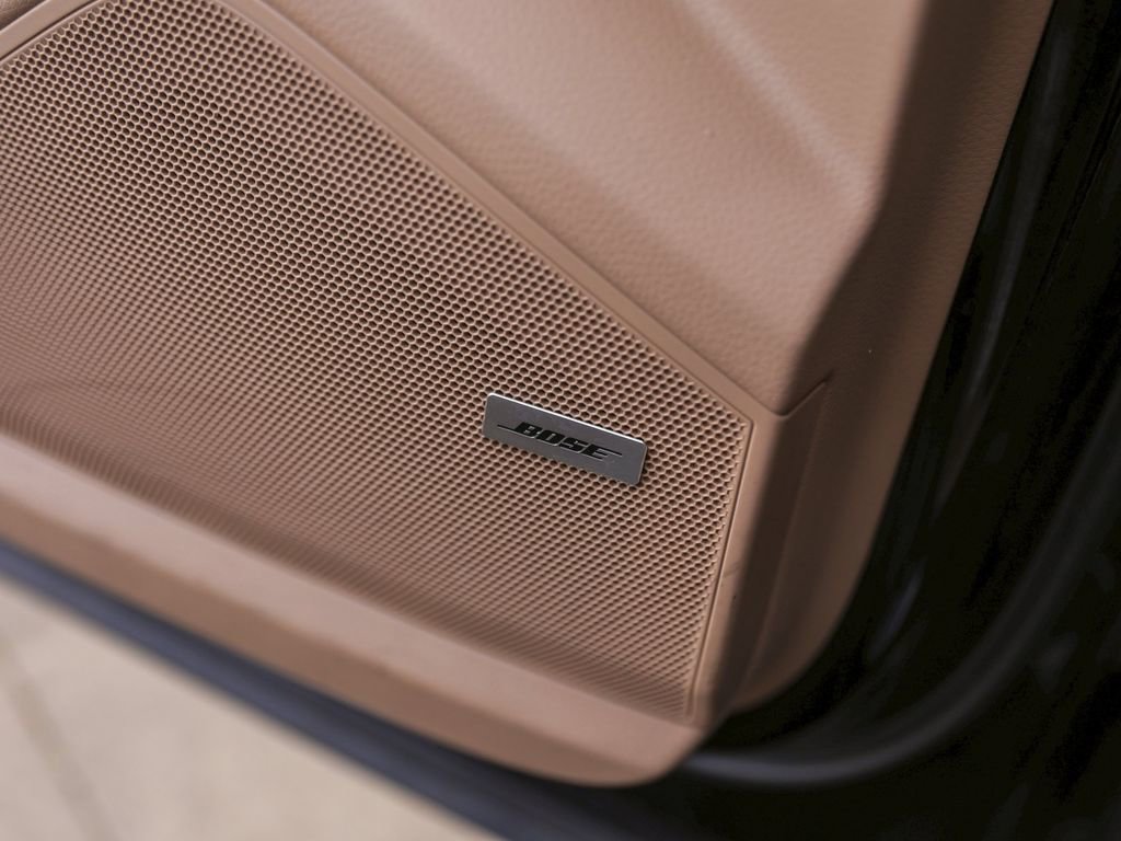 Certified 2023 Porsche Cayenne Platinum Edition AWD/4WD image 29