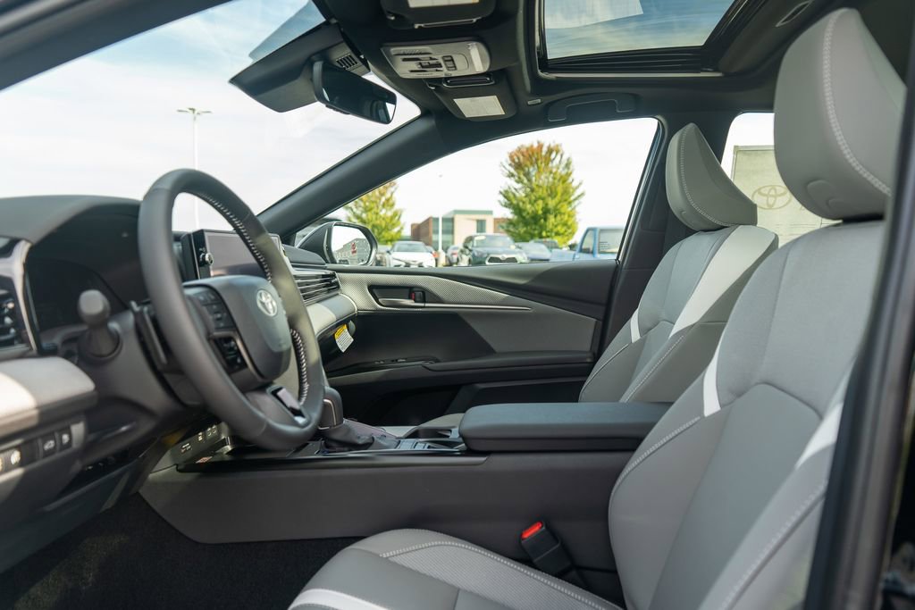 New 2026 Toyota Camry SE image 17