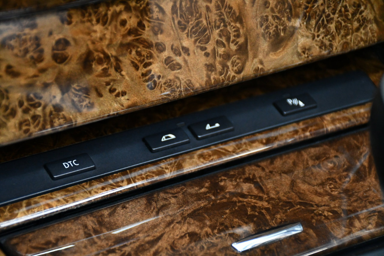 Used 2010 BMW 650i Convertible image 22