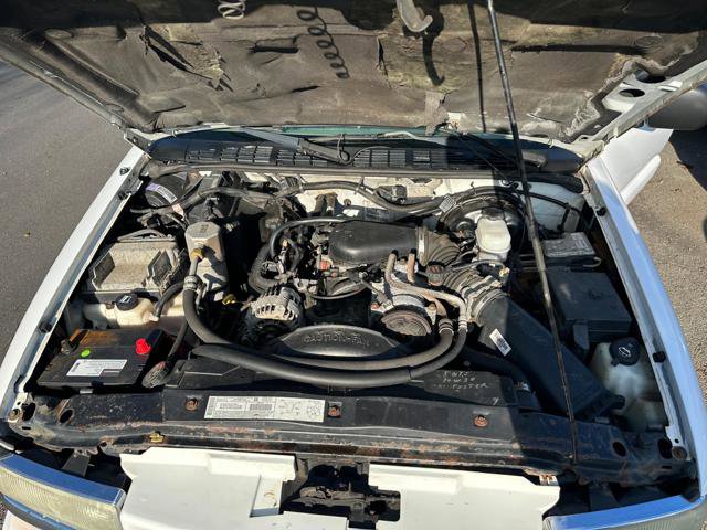 Used 2003 Chevrolet Blazer LS image 16