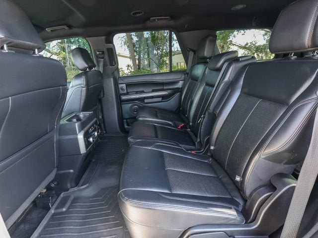 Used 2019 Ford Expedition XLT w/ Equipment Group 202A AWD/4WD image 28