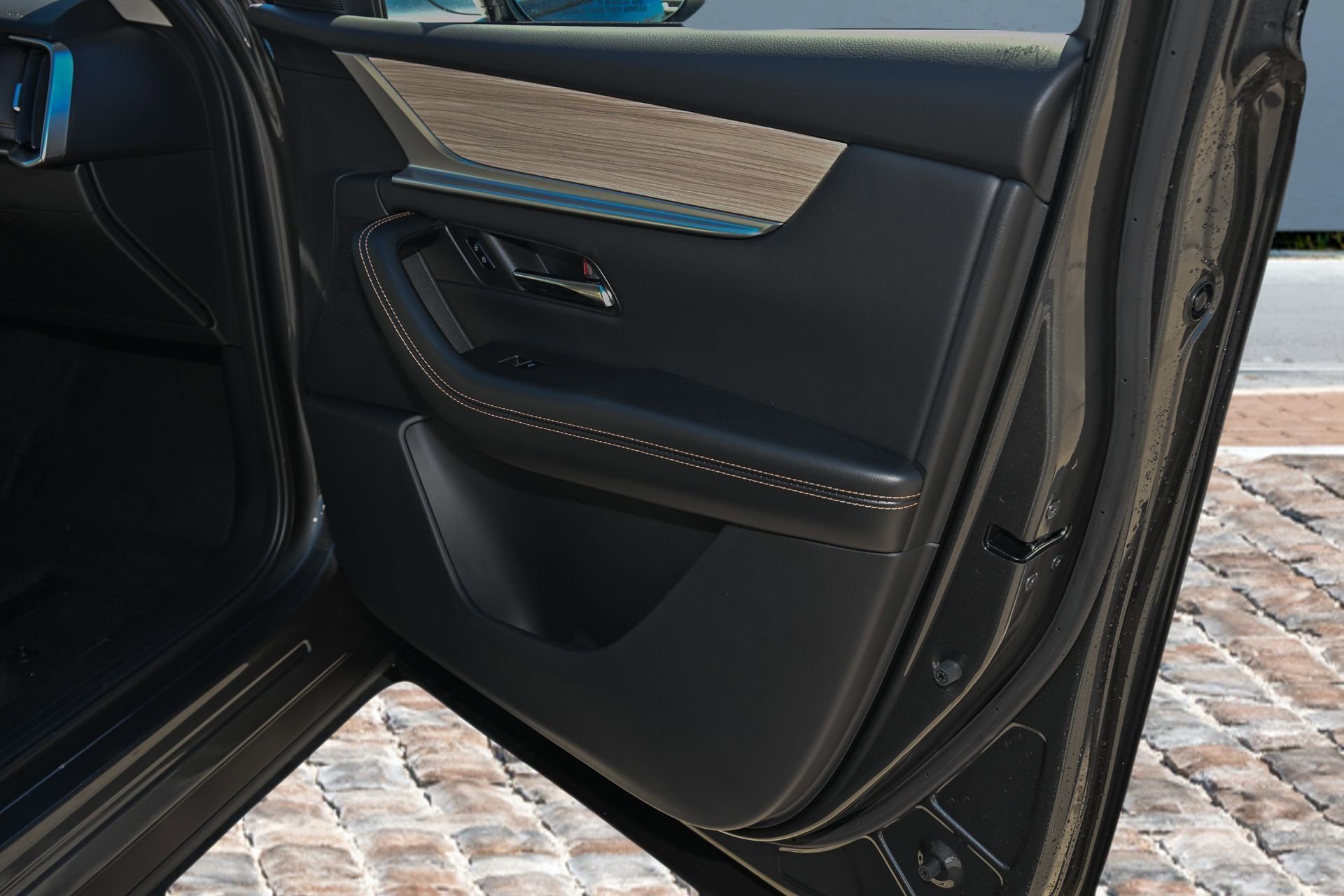 New 2026 MAZDA CX-90 Plug-In Hybrid w/ Preferred AWD/4WD image 17