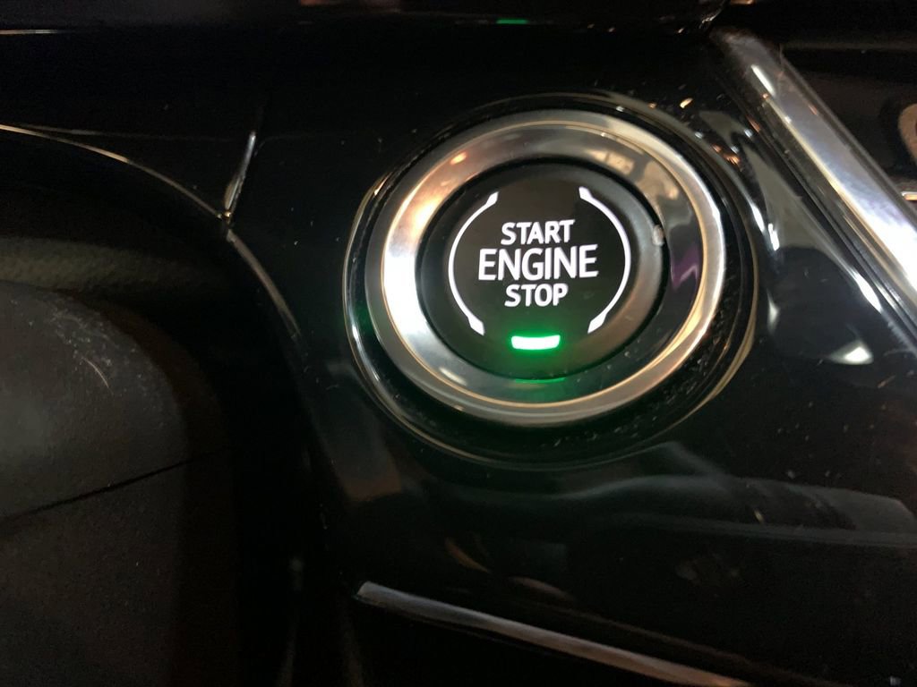 Used 2025 Chevrolet Trax RS w/ Sunroof Package image 26