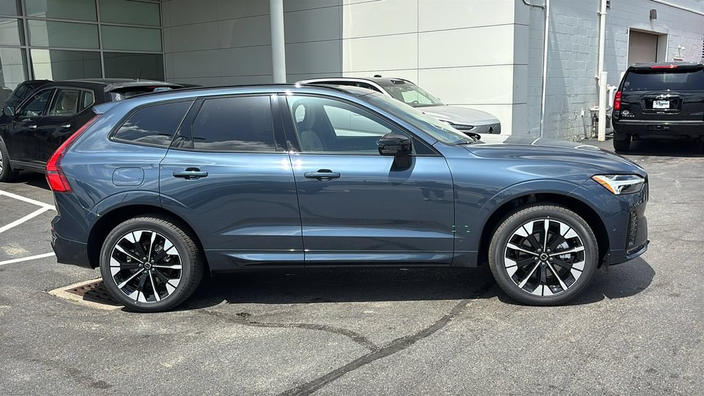 New 2026 Volvo XC60 B5 Plus w/ Protection Package Premier AWD/4WD image 27