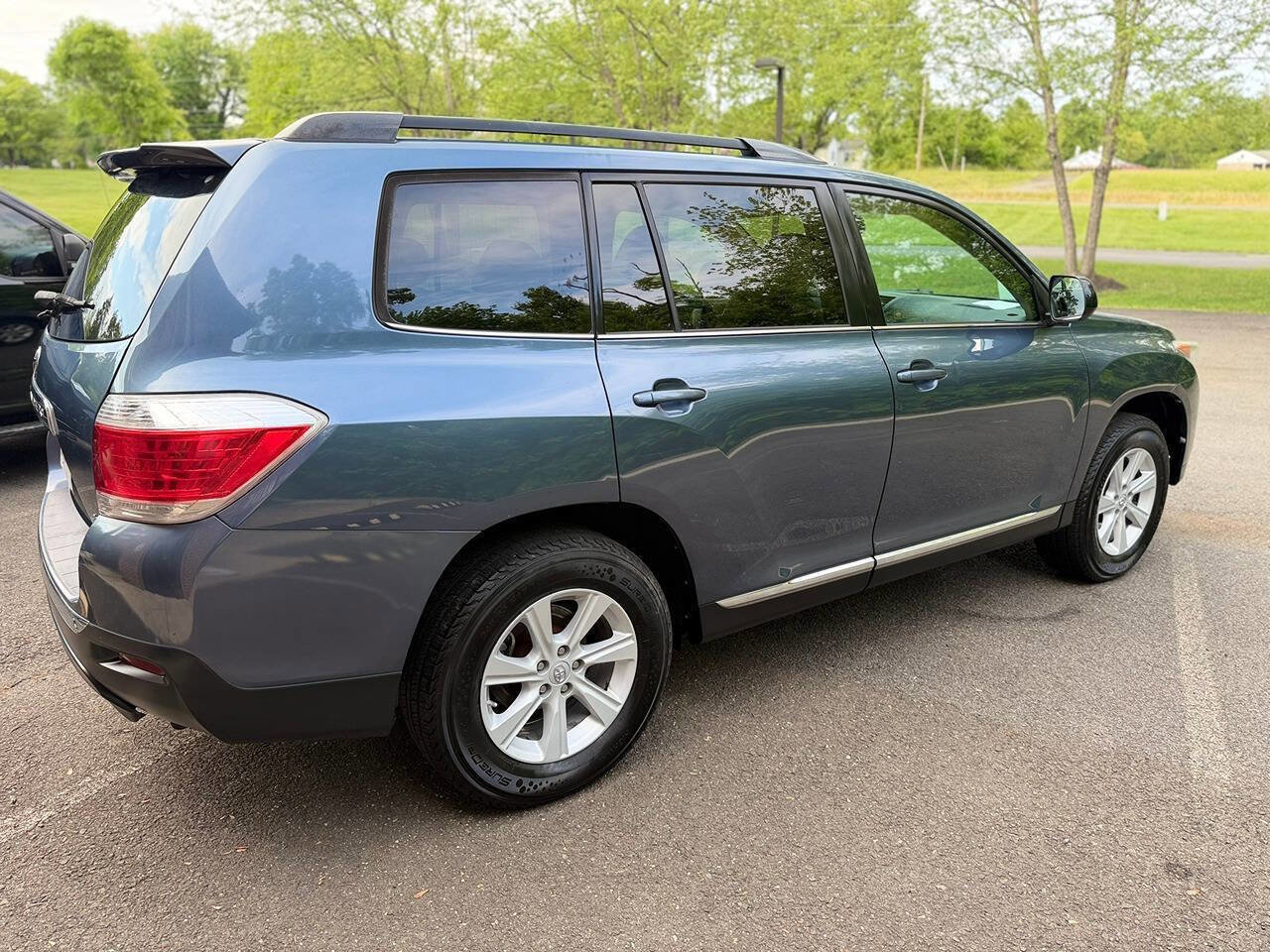 Used 2013 Toyota Highlander SE AWD/4WD image 6