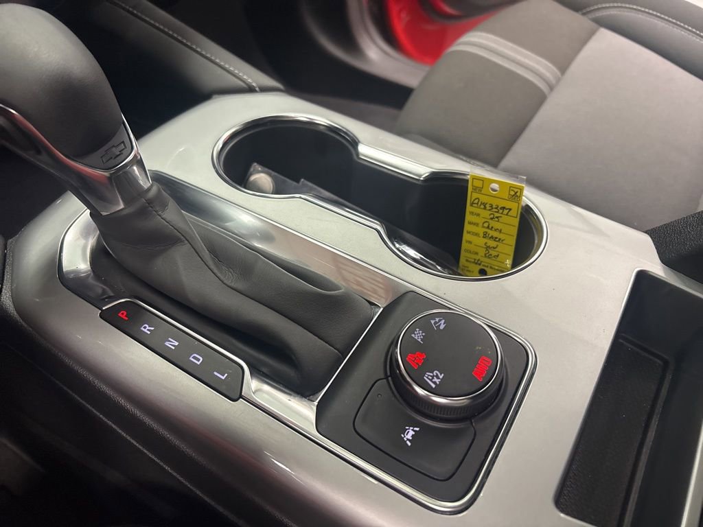 Used 2025 Chevrolet Blazer LT image 26