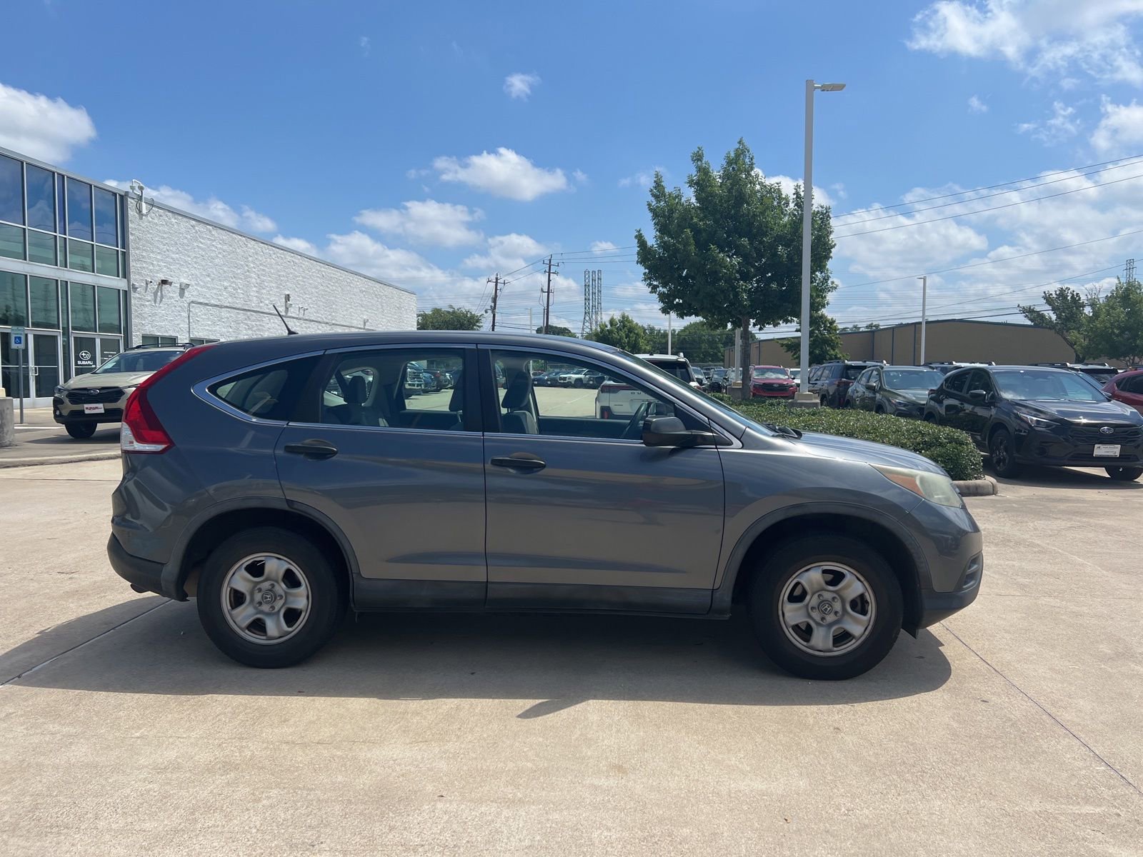 Used 2014 Honda CR-V LX image 2