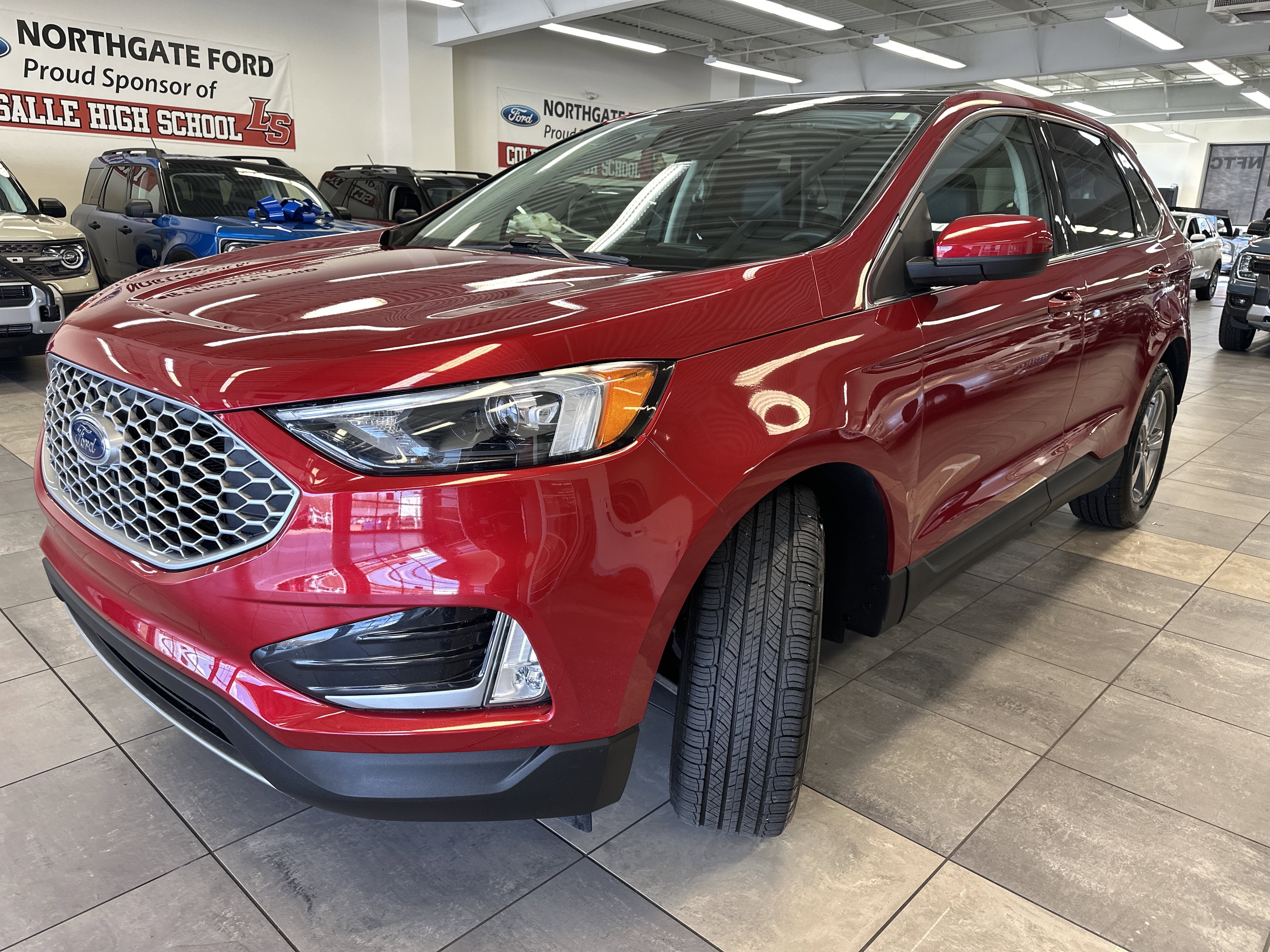 Used 2024 Ford Edge SEL w/ Convenience Package image 18