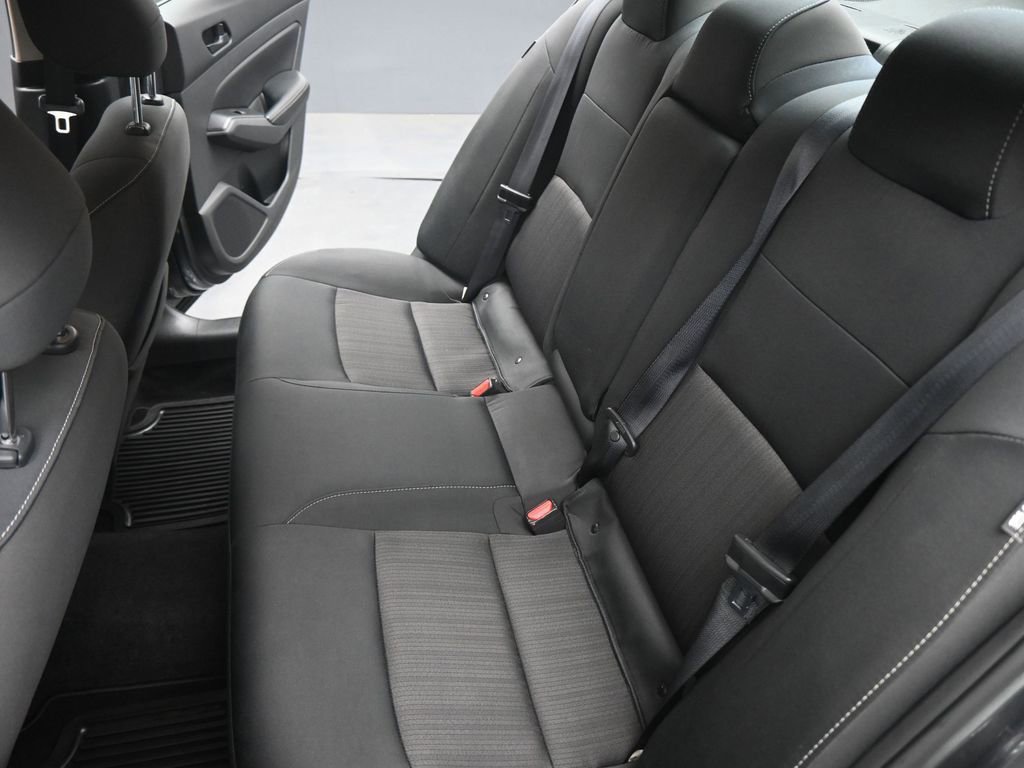 Used 2024 Nissan Altima 2.5 SV image 16