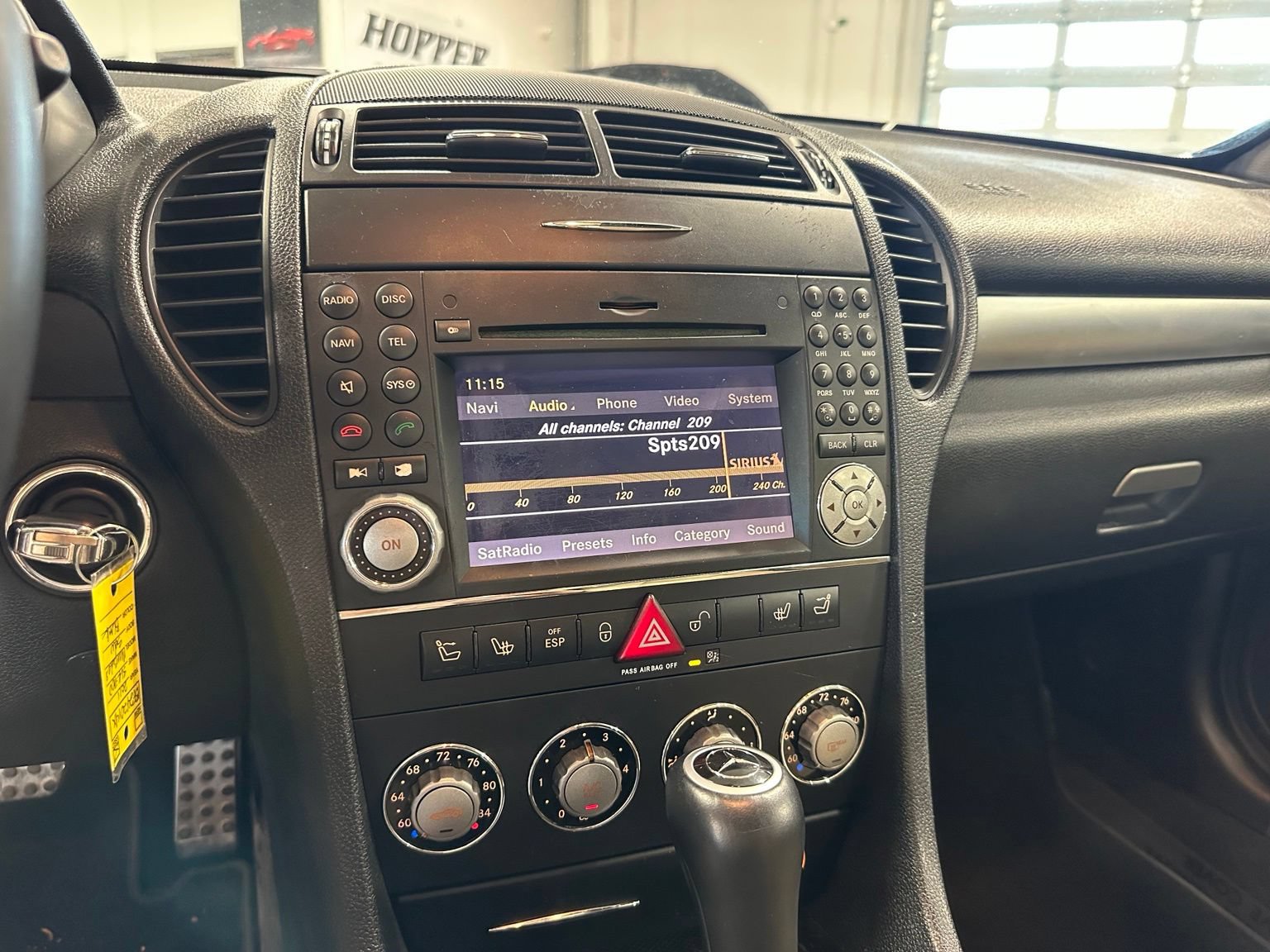 Used 2011 Mercedes-Benz SLK 300 image 25