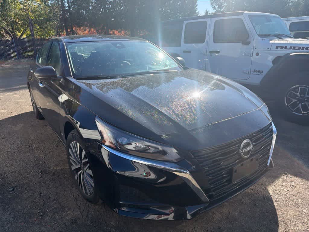 Used 2025 Nissan Altima 2.5 SV