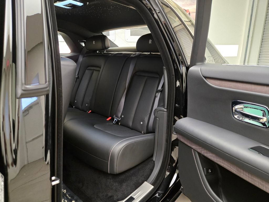 Certified 2025 Rolls-Royce Ghost AWD/4WD image 15